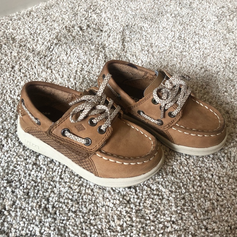 Sperry Boat Shoes - Size 7